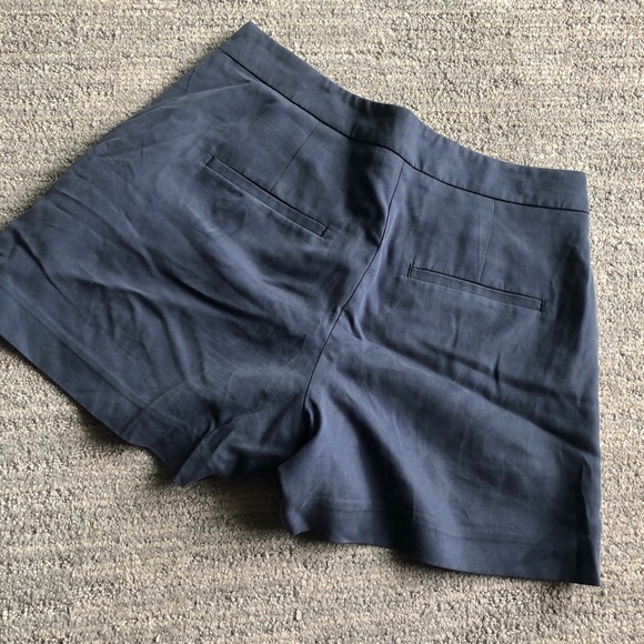 🔮5 for 💲30 Loft pleated soft shorts - Picture 5 of 5